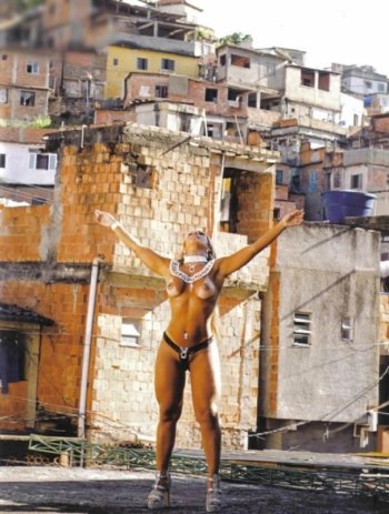 Revista Playboy - Valesca popozuda pelada 20090011-00.jpg