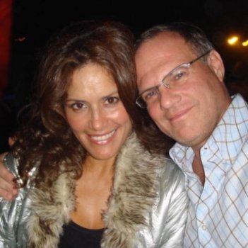 ALITHU ROBINSON HOY Y ANTES (1).jpg